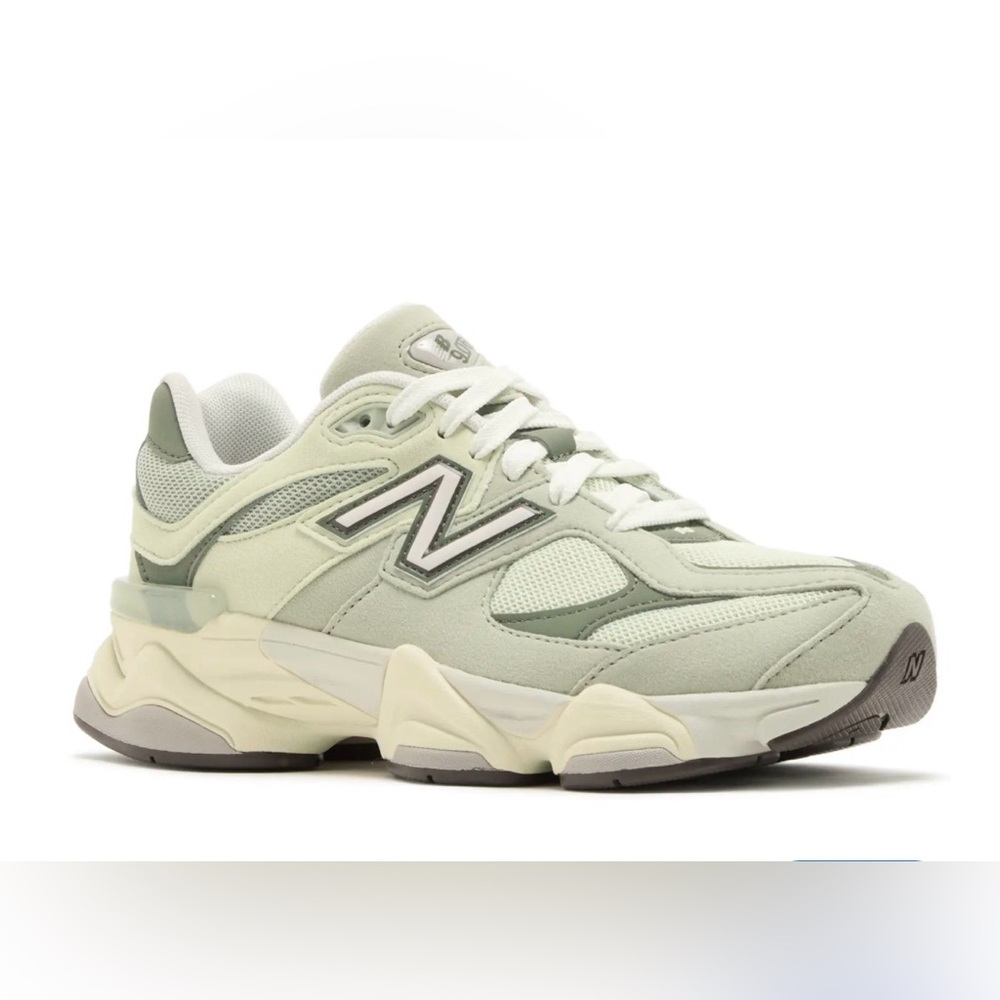 New Balance 9060 Olivine